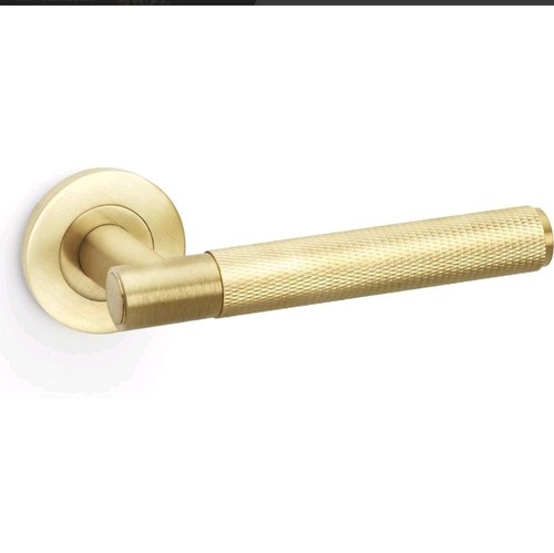 Pair brass knurled spitfire - brass,