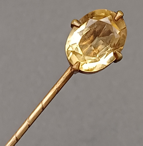 Antique yellow metal gold tone - yellow,