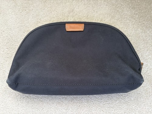 Bellroy classic pouch charcoal - pouch,