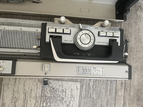 Knitmaster 302 vintage - knitmaster, es-302