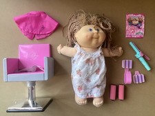 Hasbro 1990 Vintage 1st Edition Cabbage patch Kids Pretty Crimp’n Curl Lucy Doll