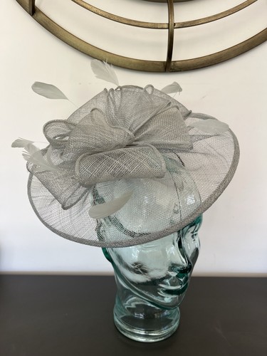 Sage green fascinator - mint, new
