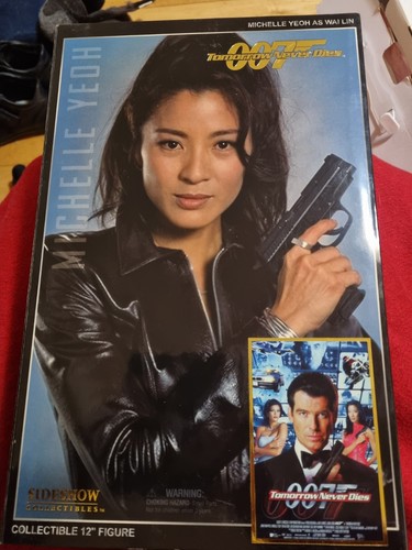 Sideshow james bond - bond, michelle