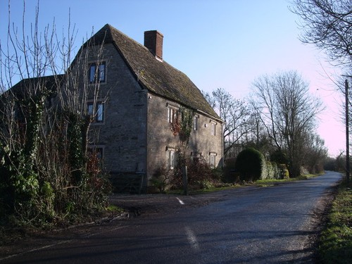 Photo yew tree cottage - photo,