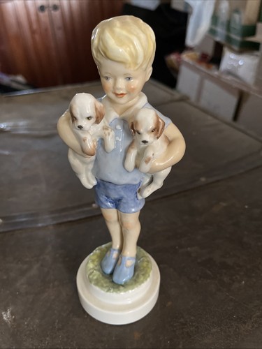 Royal worcester figurine boy - royal,