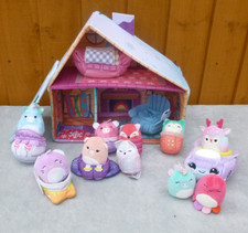 Squishmallows Bundle of Squishville Mini Soft Plush Toys Ski Chalet House Car