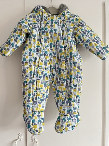 Unisex baby girl boy - girl,