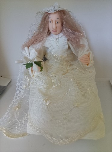 Dolls house miniature - dolls,