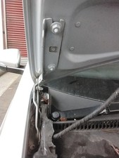 BONNET HINGE RH VOLKSWAGEN