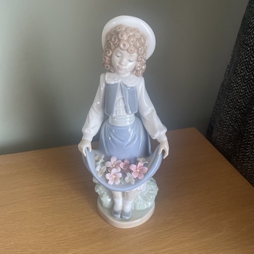 Nao lladro figurine the - nao, by