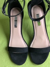 ladies strappy heeled black