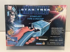 Star Trek First Contact Starfleet Type II Phaser Playmates (1996) NEW 