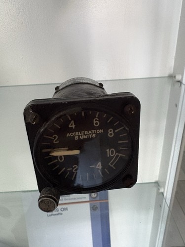 Working aircraft accelerometer - working,