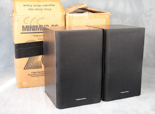 Boxed pair realistic - pair, minimus