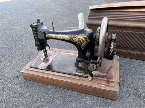 Old hand crank singer - old,