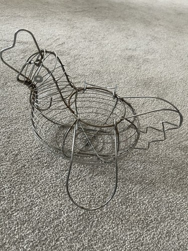 Vintage metal hen - metal,