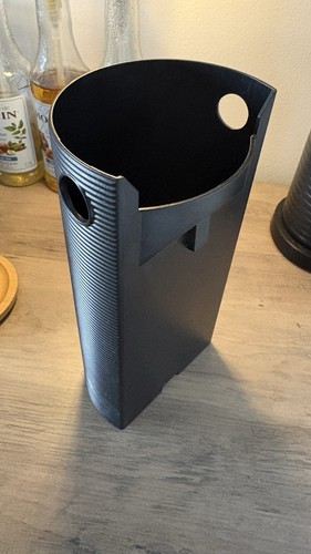 Capsule container bin for