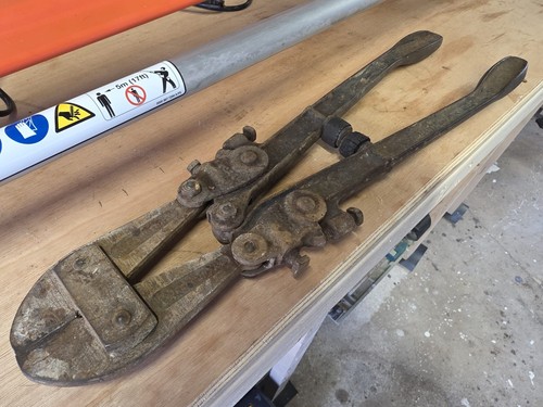 Record 600a bolt - 600a,
