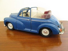 Siaco Model of a Morris Minor. 1/26. 13cm long. 5.5cm wide. Pre-owned.
