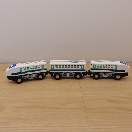 Wooden train track high - train,