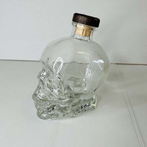 Crystal head vodka - crystal, skull