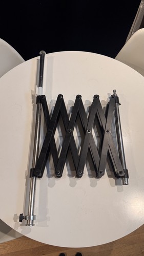 Wall mounted scissor boom - scissor,