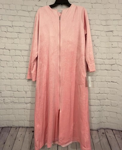 Miss elaine robe womens small - miss,