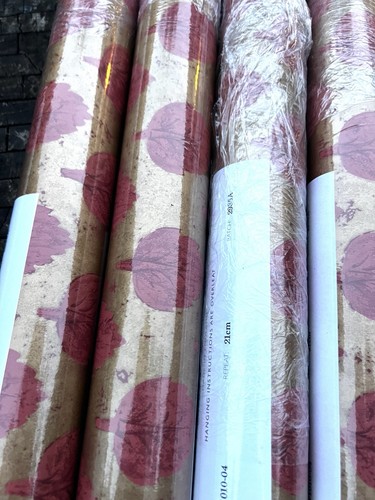 Osborne little wallpaper - &,