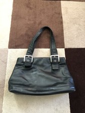 Visconti Medium black leather