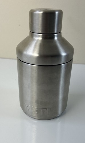 Yeti silver rambler tumbler - silver,