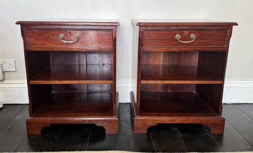 Georgian style bedside - style,