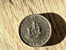 RARE 1975 LARGE ISLE OF MAN 5p