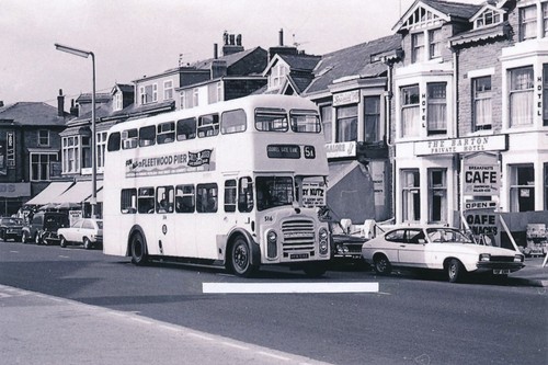 302g 6x4 bus photo - 6x4",