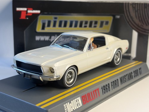 Pioneer slot car steve - 1:32,