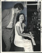 1974 Press Photo Host &