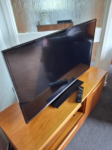 Panasonic 43hx580b led - ,