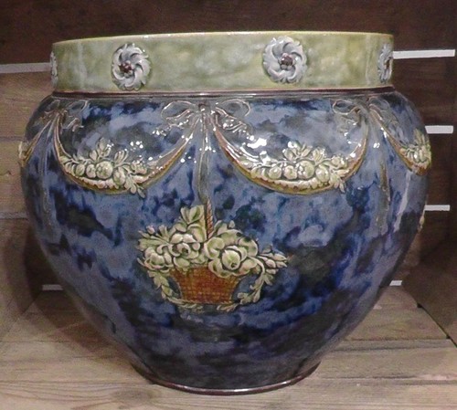 Very large royal doulton - royal,