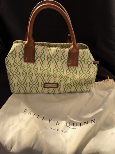 Bailey quinn london monogram - london,