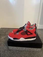 Air Jordan retro 4 Toro Bravo