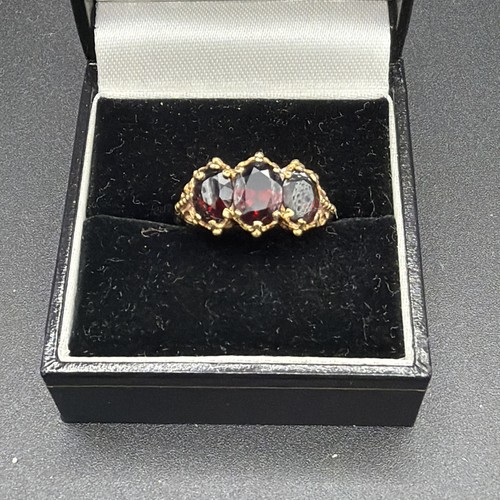 Vintage 9ct gold and garnet - and,