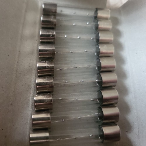Box contains 100 fuses - fuses.,