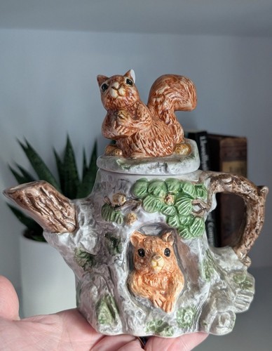 Vintage squirrel teapot - squirrel,