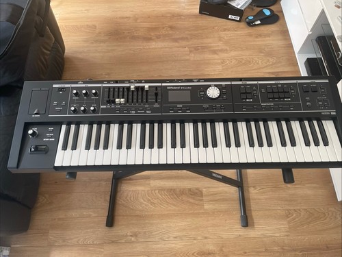 Roland 09b combo 61 - v-combo, 61-note
