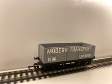 Hornby R1115 Long Wheelbase