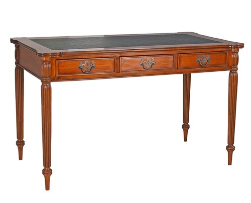 Mahogany table antique style