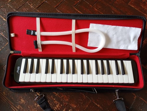 Mugig melodica key - mugig,
