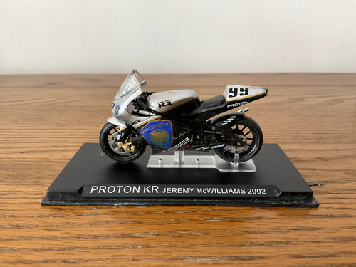 Deagostini racing motorcycle - racing,