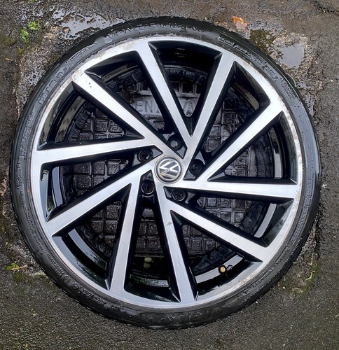 Genuine volkswagen golf - volkswagen,