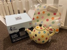 The London Pottery Company Tea pot and tea cozy/teapot sleeve set