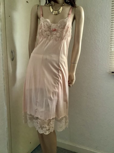 Vtg kayser apricot silky - apricot,